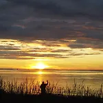 Marika Puhkekuela - Nurgatalu Oeoemaja 