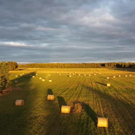Marika Puhkeküla - Nurgatalu öömaja Shared Bathroom Tatil Evi Nova