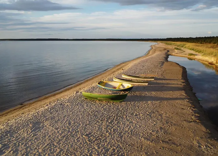 Marika Puhkekuela - Nurgatalu Oeoemaja 