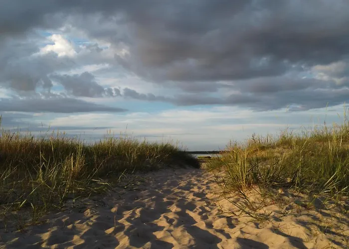 Marika Puhkekuela - Nurgatalu Oeoemaja 