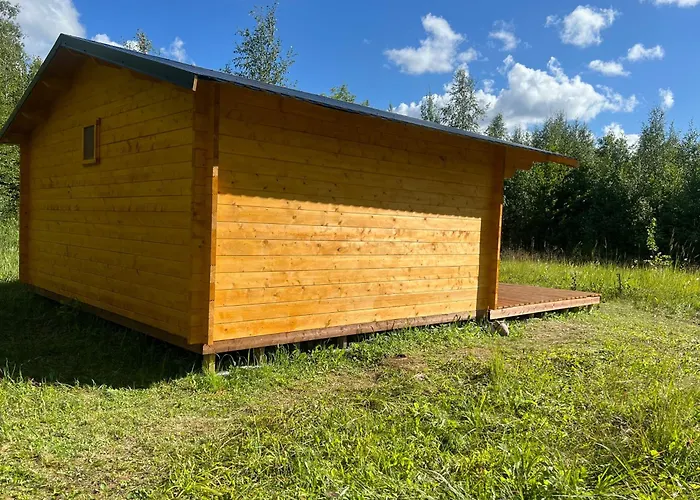 Marika Puhkekuela - Nurgatalu Oeoemaja 