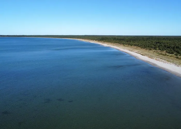 Marika Puhkekuela - Nurgatalu Oeoemaja 